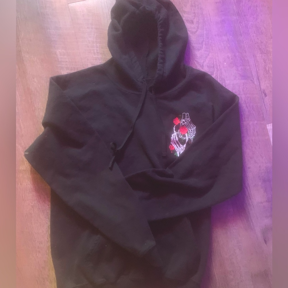EMPIRE skate hoodie 🌹